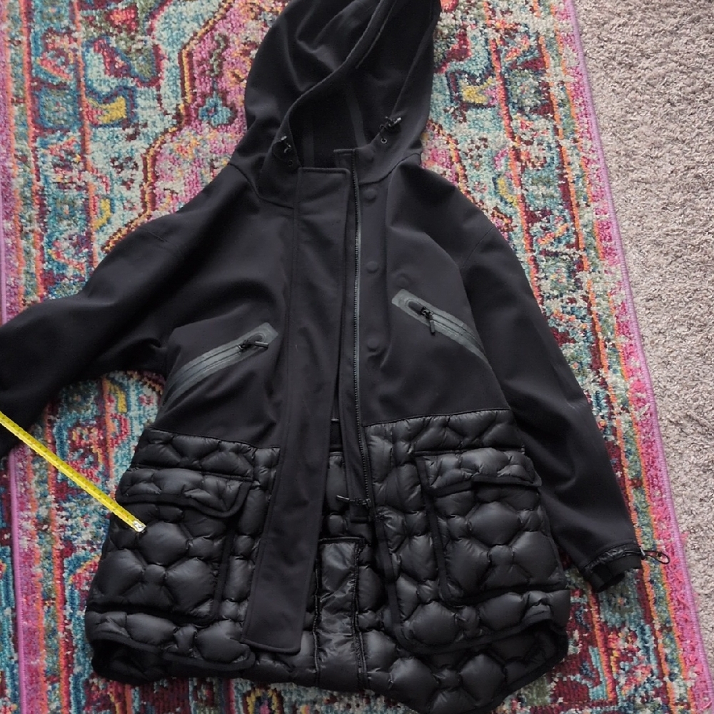 Under Armour Black Hooded Quilted-Panel Jacket